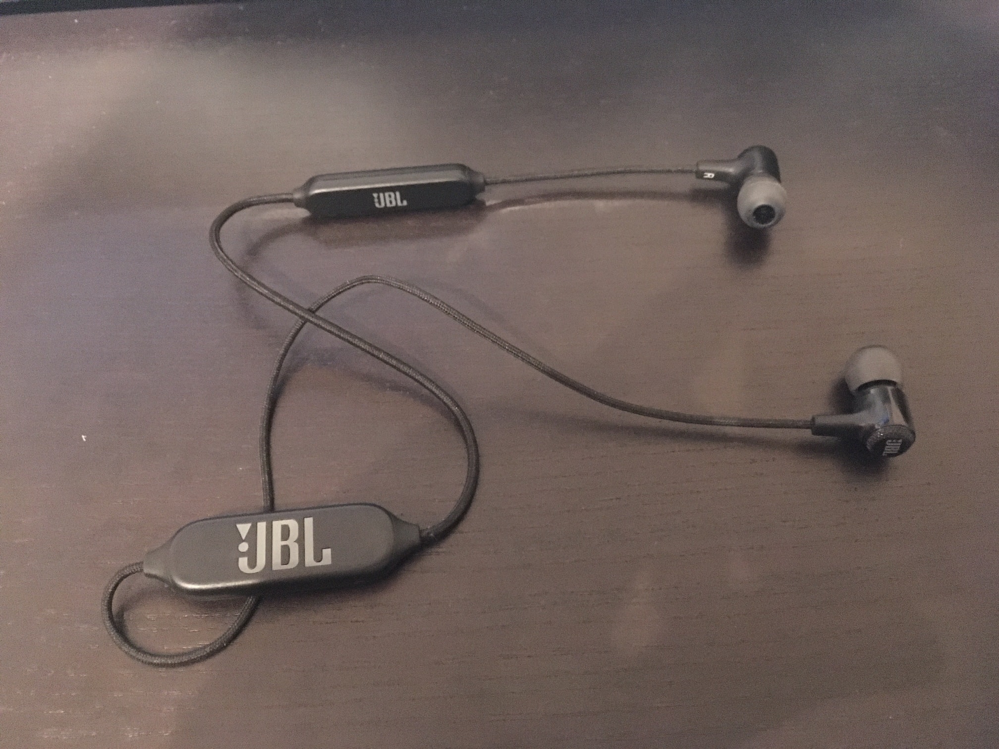 JBL E25BT BLACK 2個 【公式通販】