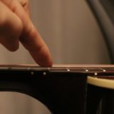 ハーモニクスの音を鳴らす