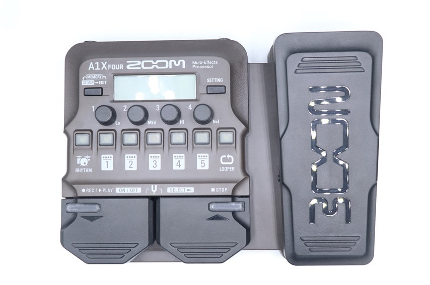 海外最新 ZOOM A1X FOURをレビュー。アコースティック楽器向けのマルチ ギター