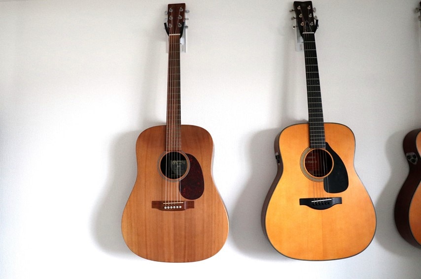 Martin DX1とYAMAHA FGX3