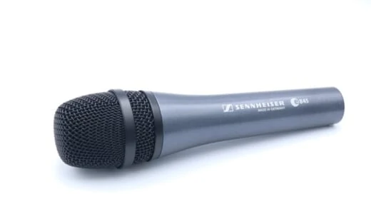 SENNHEISER e845をレビュー。指向性を絞ったボーカル向けダイナミックマイク