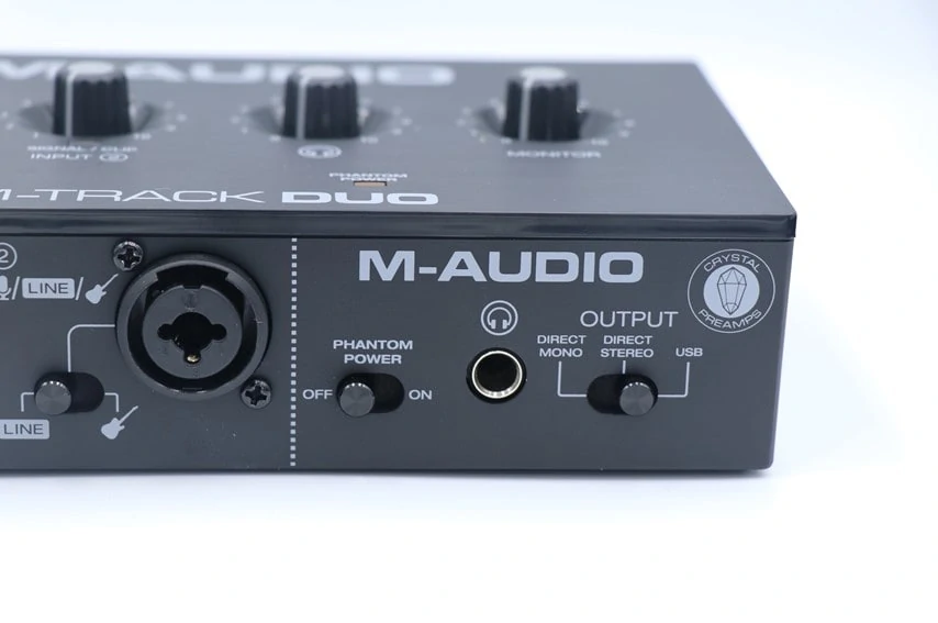 M-Audio M-Track DUOの前面右