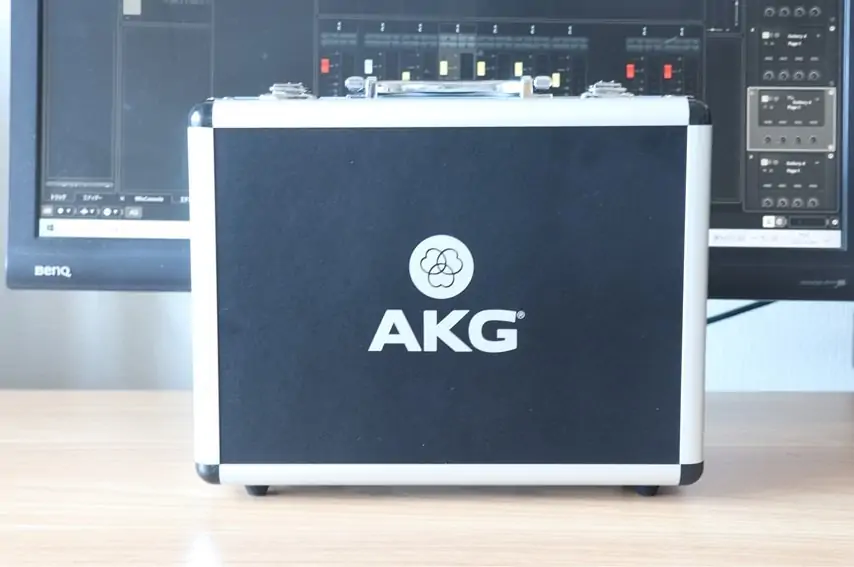 AKG C314のケース