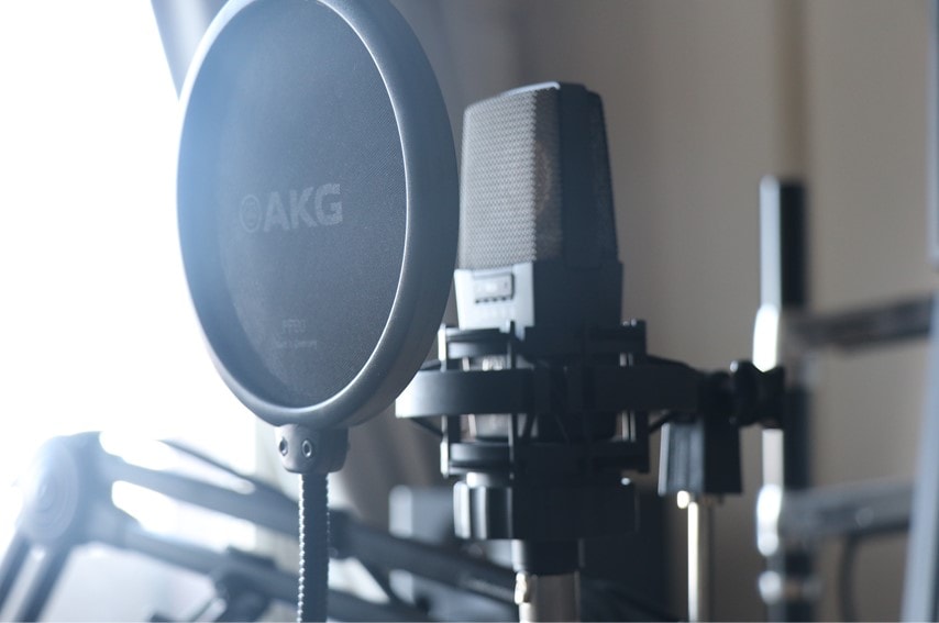 AKG C414 XLS-Y4をレビュー。10万円以内で買えるプロユースの AKG C414 XLS-Y4をレビュー。10万円以内で買えるプロユースの