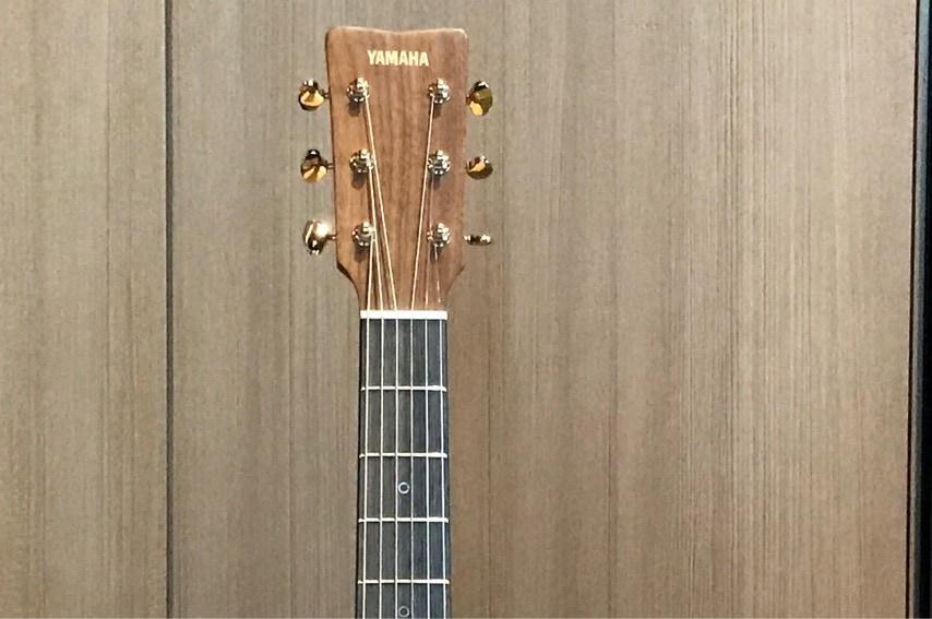 YAMAHA STORIAのギターヘッド