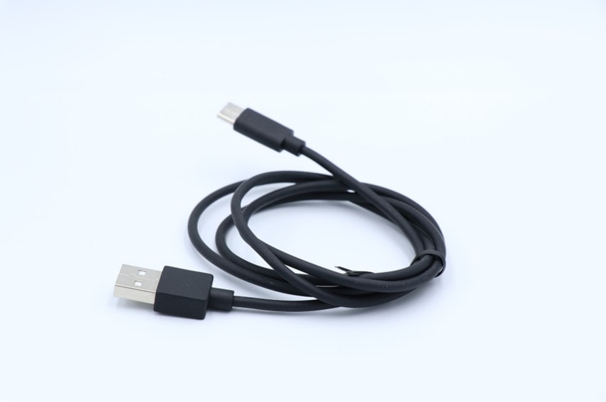 MOTU M2付属のUSBケーブル