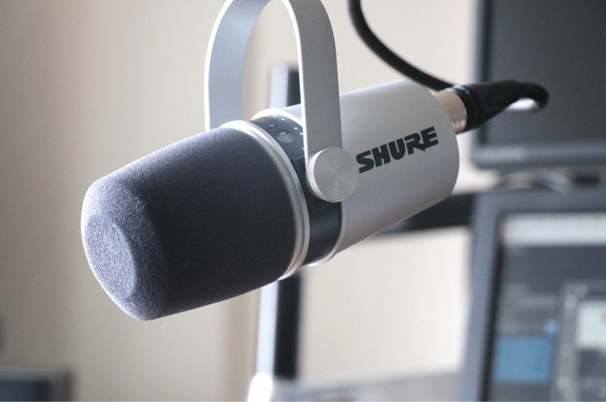 SHURE MV7をレビュー。XLR・USB両対応の高性能ダイナミックマイク | 弾き語りすとLABO