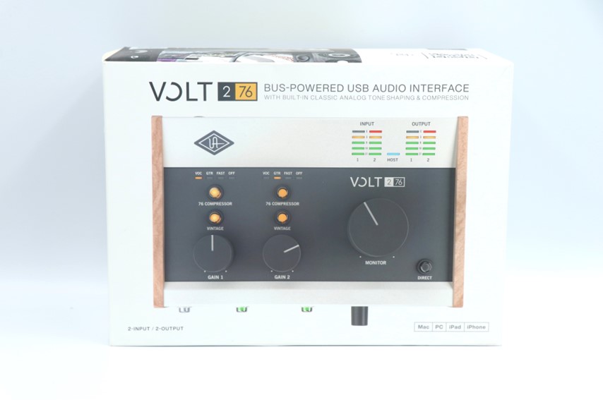 Universal Audio Volt 276の外箱
