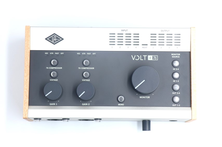 Universal Audio Volt 476の上部