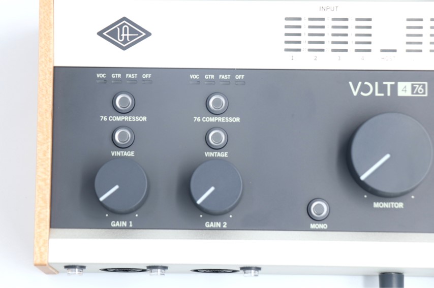 Universal Audio Volt 476 上部の左部分