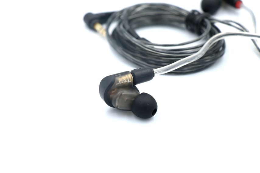 audio technica ATH-E70のイヤホン