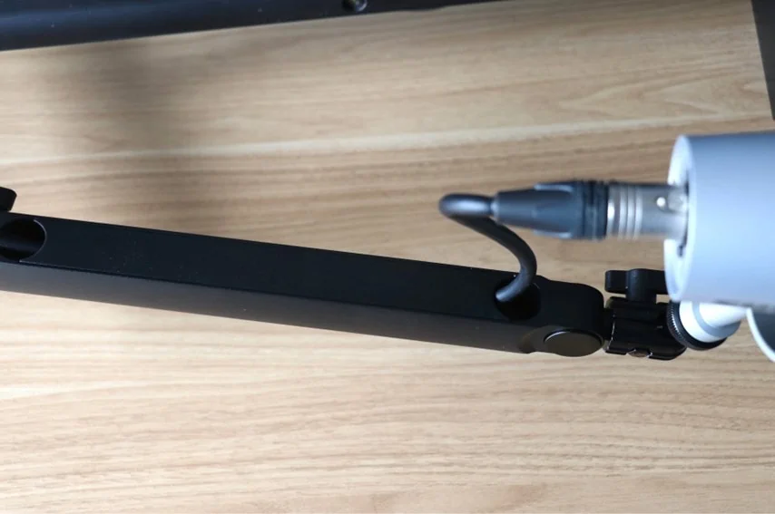 Elgato Wave Mic Arm LPはケーブル収納できる