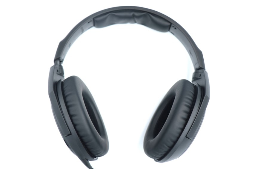 SENNHEISER HD 200 PROをレビュー。1万円未満で買える軽量で使い