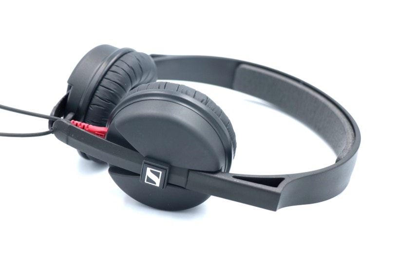 SENNHEISER HD 25 LIGHTをレビュー。高性能で超コンパクトな SENNHEISER HD 25 LIGHTをレビュー。高性能で超コンパクトな