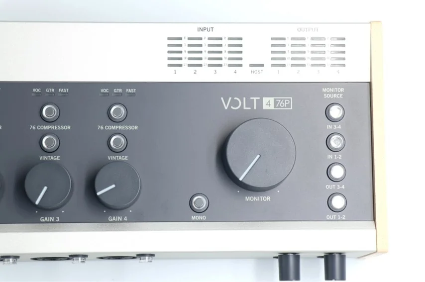 Universal Audio Volt 476P 上面右