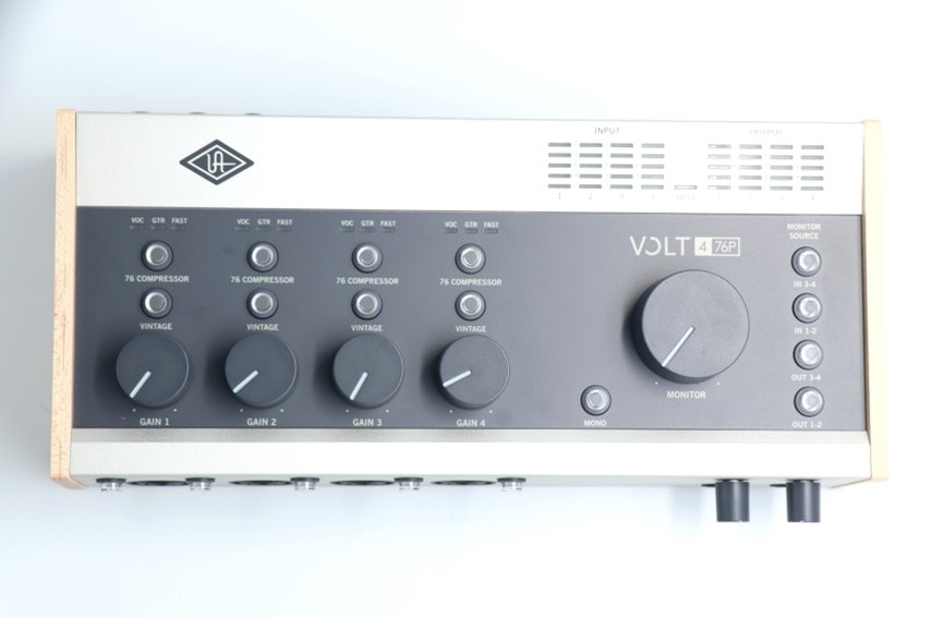 Universal Audio Volt 476Pをレビュー。コンボジャック4基搭載の Universal Audio Volt 476Pをレビュー。コンボジャック4基搭載の