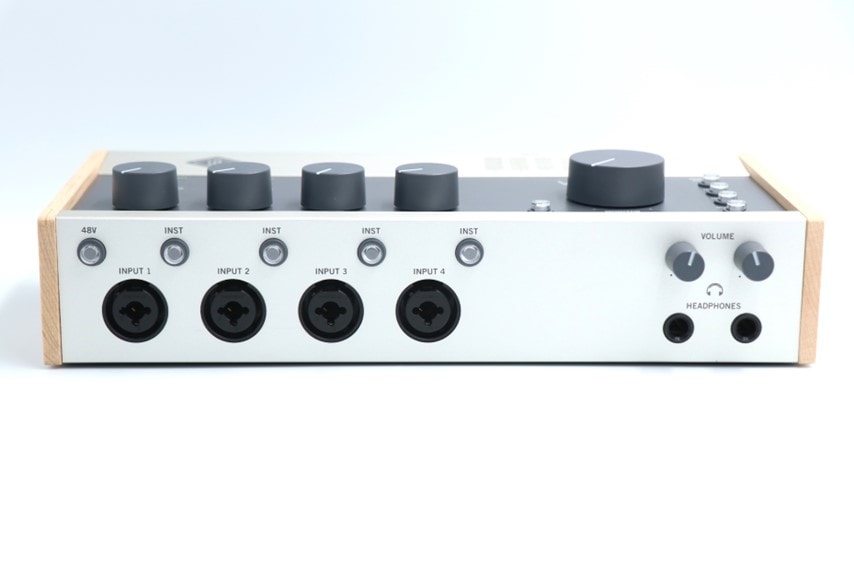 Universal Audio Volt 476Pをレビュー。コンボジャック4基搭載の