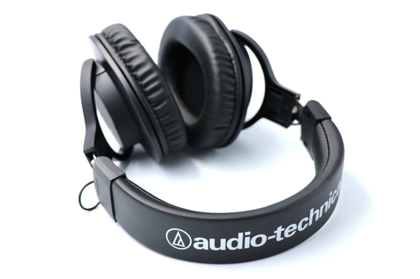 audio technica ATH-M20xBT 右斜め上