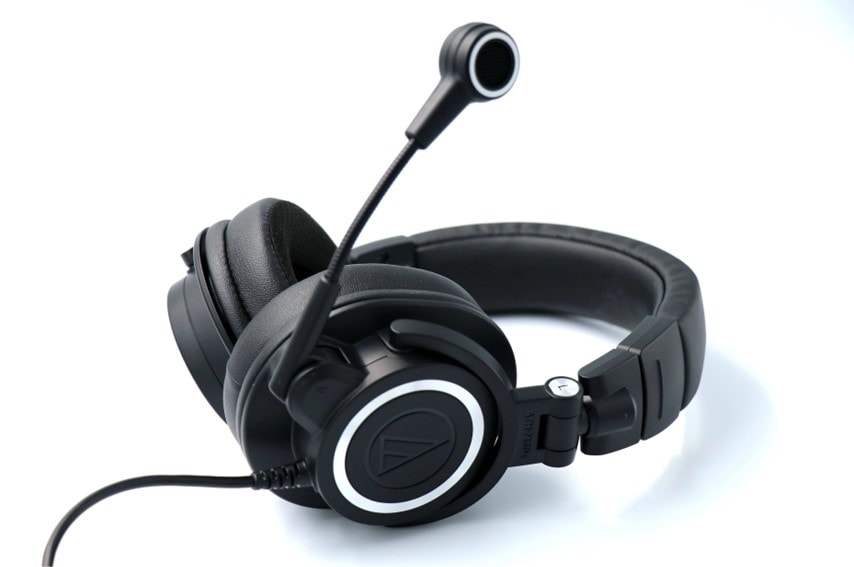 audio technica ATH-M50xSTS-USB 右斜めでマイクを立てた