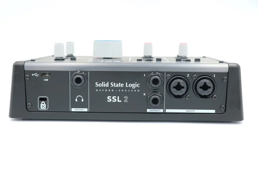 Solid State Logic SSL2 背面