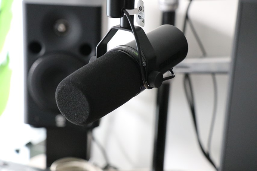 SHURE SM7dBをレビュー。人気のSM7Bにプリアンプを搭載した自宅 SHURE SM7dBをレビュー。人気のSM7Bにプリアンプを搭載した自宅