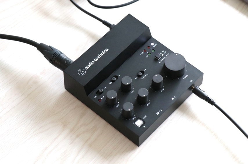 audio technica AT-UMX3。斜め下から撮影