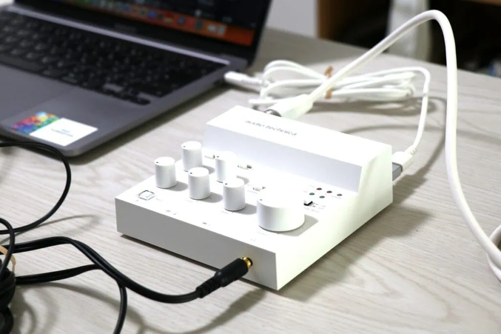 audio technica AT-UMX3 WH