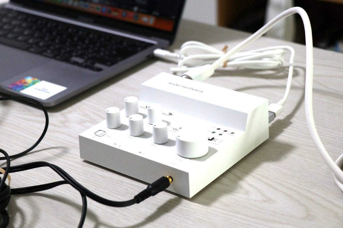 audio technica AT-UMX3 WH