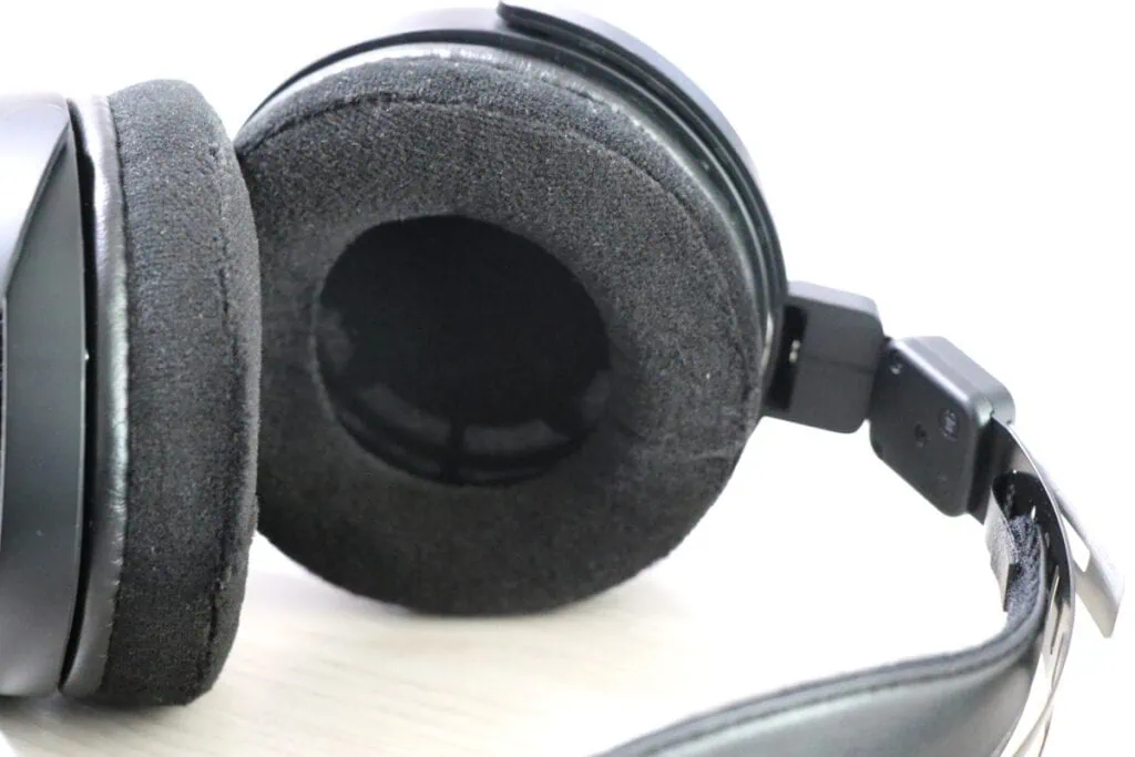 audio technica ATH-R30xのイヤーパッド部分