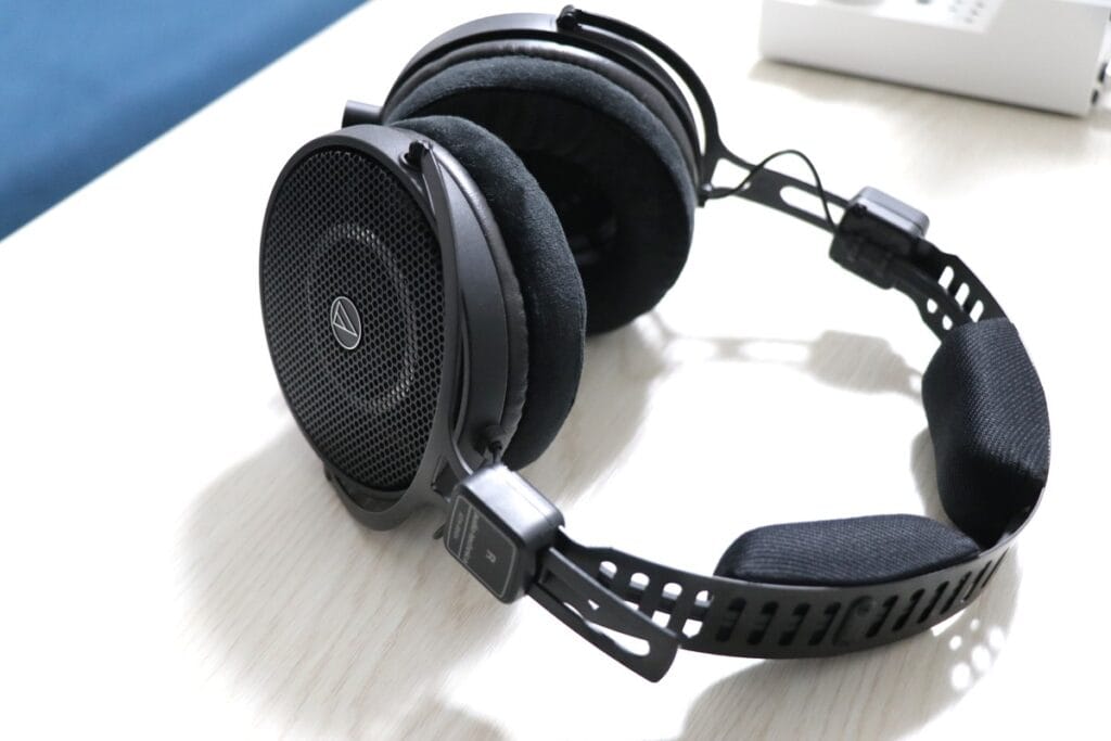 audio technica ATH-R50xを上から撮った画像