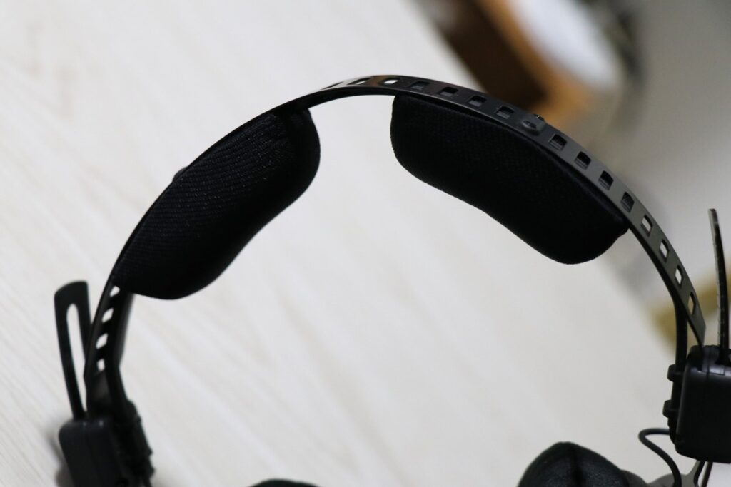 audio technica ATH-R50xのヘッドバンド