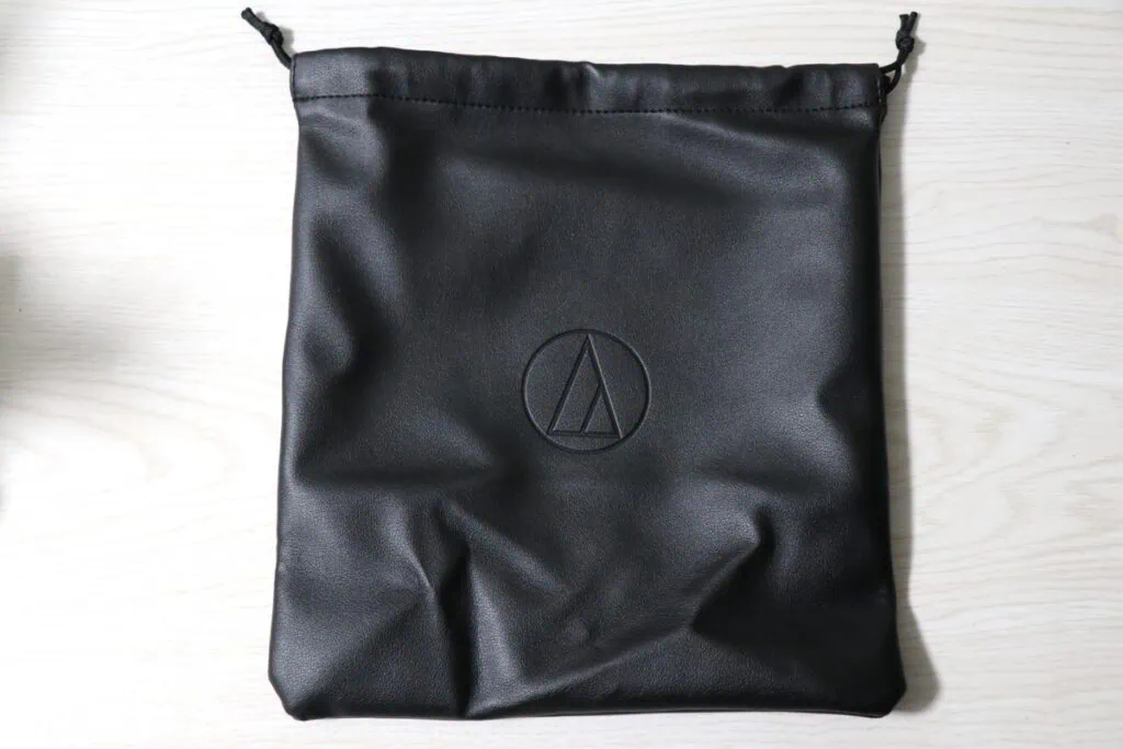 audio technica ATH-R50x付属のポーチ