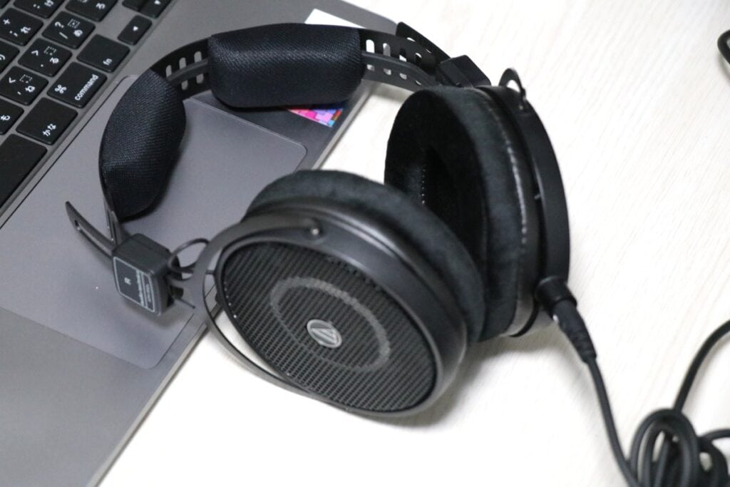 audio technica ATH-R50xとノートPCをアップ