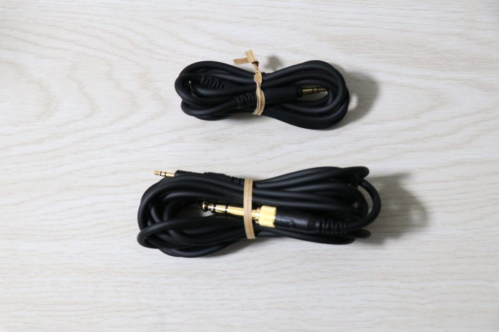 audio technica ATH-R50x付属のケーブル2本