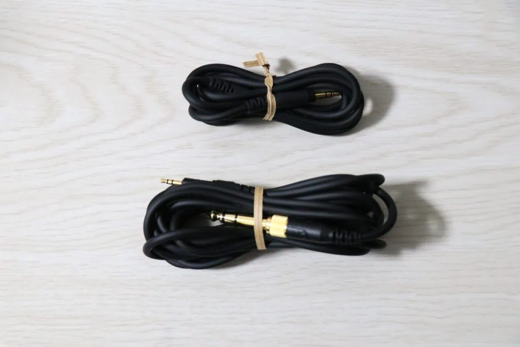 audio technica ATH-R50x付属のケーブル2本
