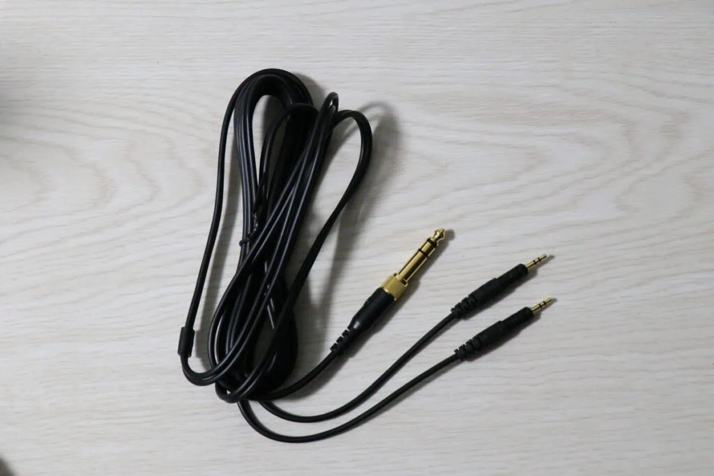 audio technica ATH-R70xa付属のケーブル