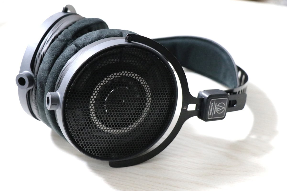 audio technica ATH-R70xaの側面