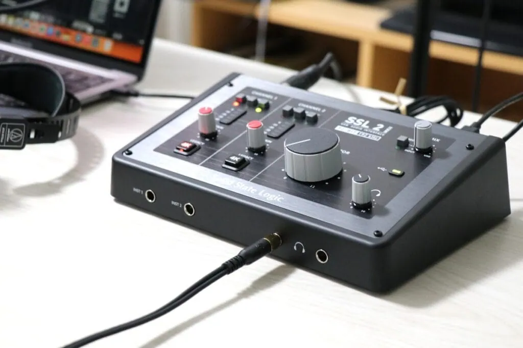 SSL2MKIIを右下から引きで撮った写真