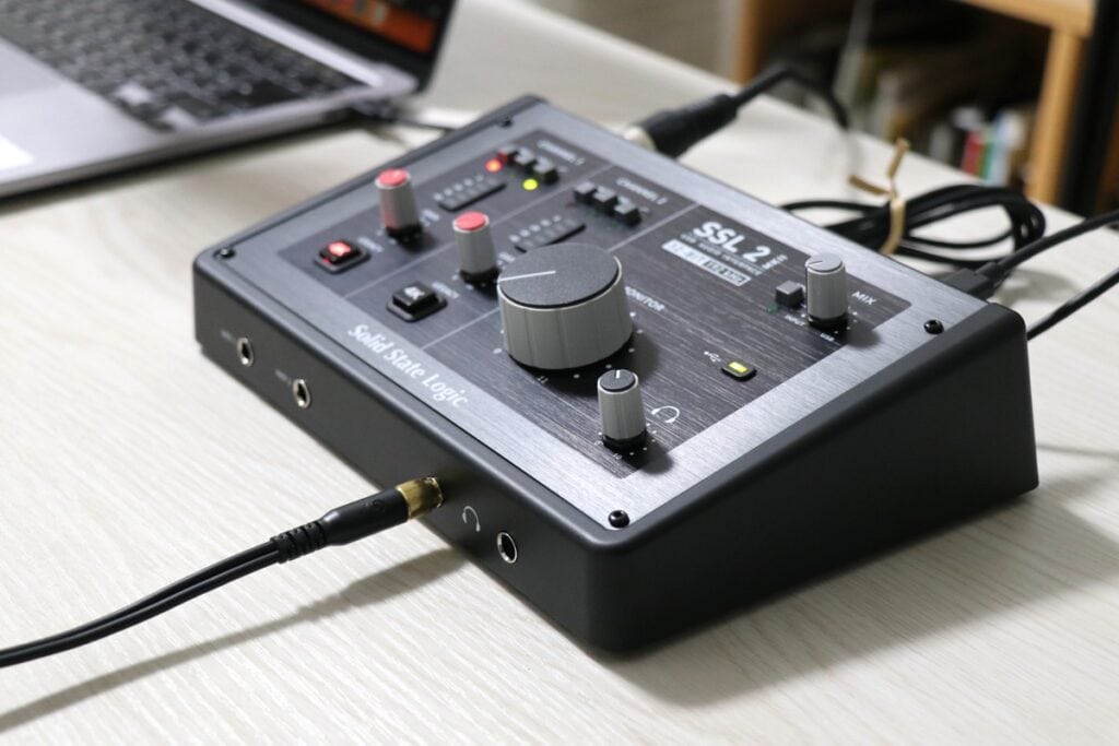 SSL2MKIIの右側面のアップ