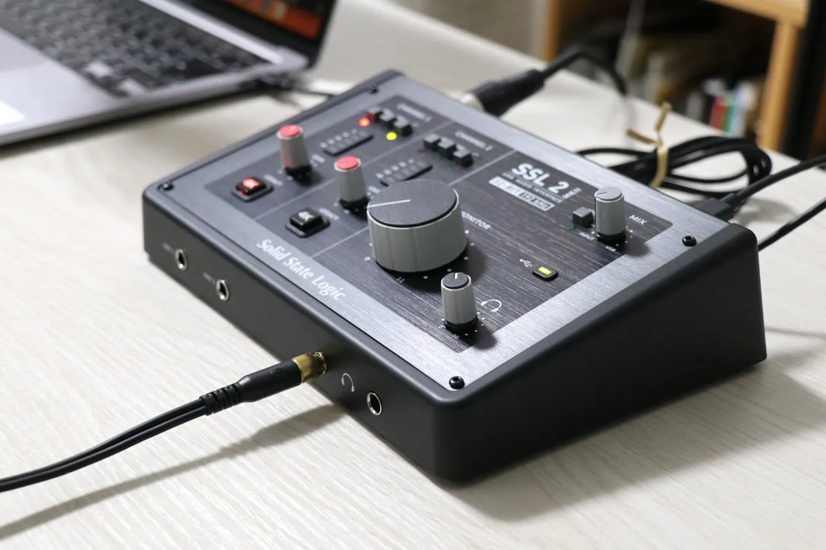SSL2MKIIの右側面のアップ