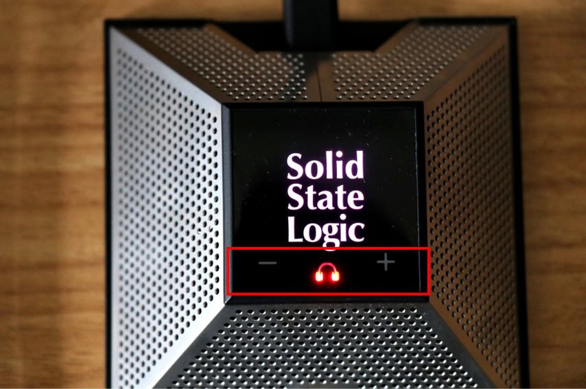 SSL Connex ヘッドホンのボリュームを調整