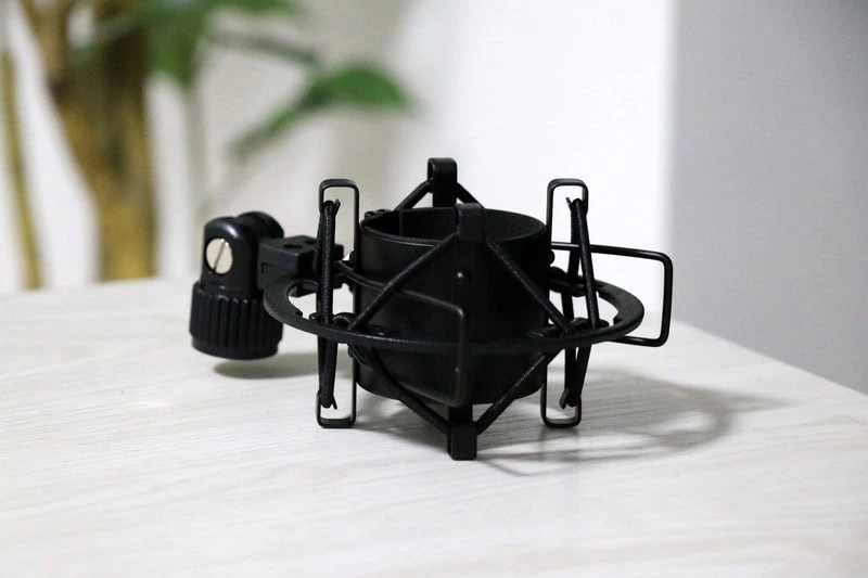 Mackie EM-91C付属のショックマウント